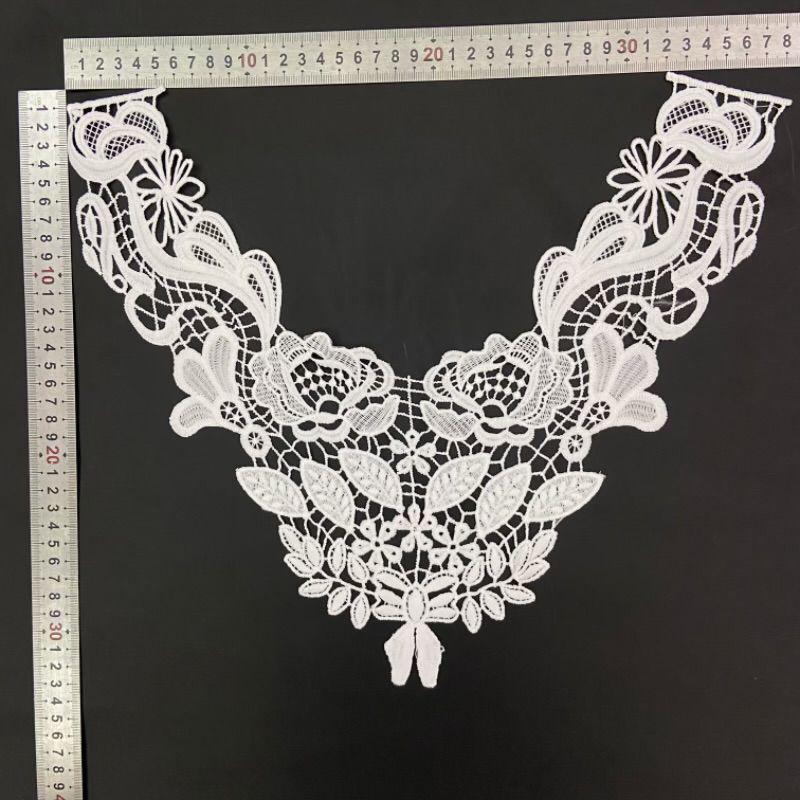 Mercerized Silk Lace Collar with 3D Embroidered Brooch