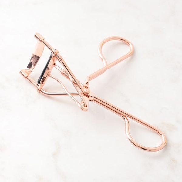 Avancerad Ögonfransböjare med Fjäder