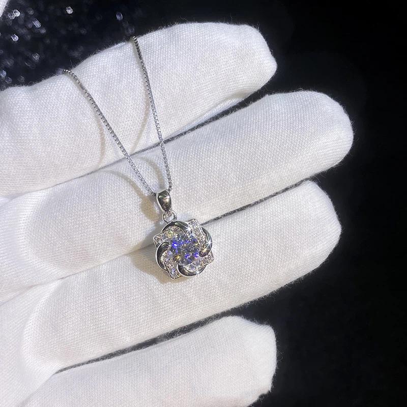 Real Platinum Carat Moissanite Pendant Necklace Rotating Windmill Original Design Color Moissanite Necklace