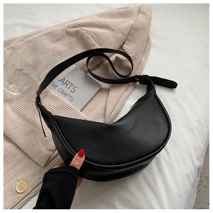 Elegant Pu Dumpling Shape Handbag For Women 2021 Fall Season Fashionable