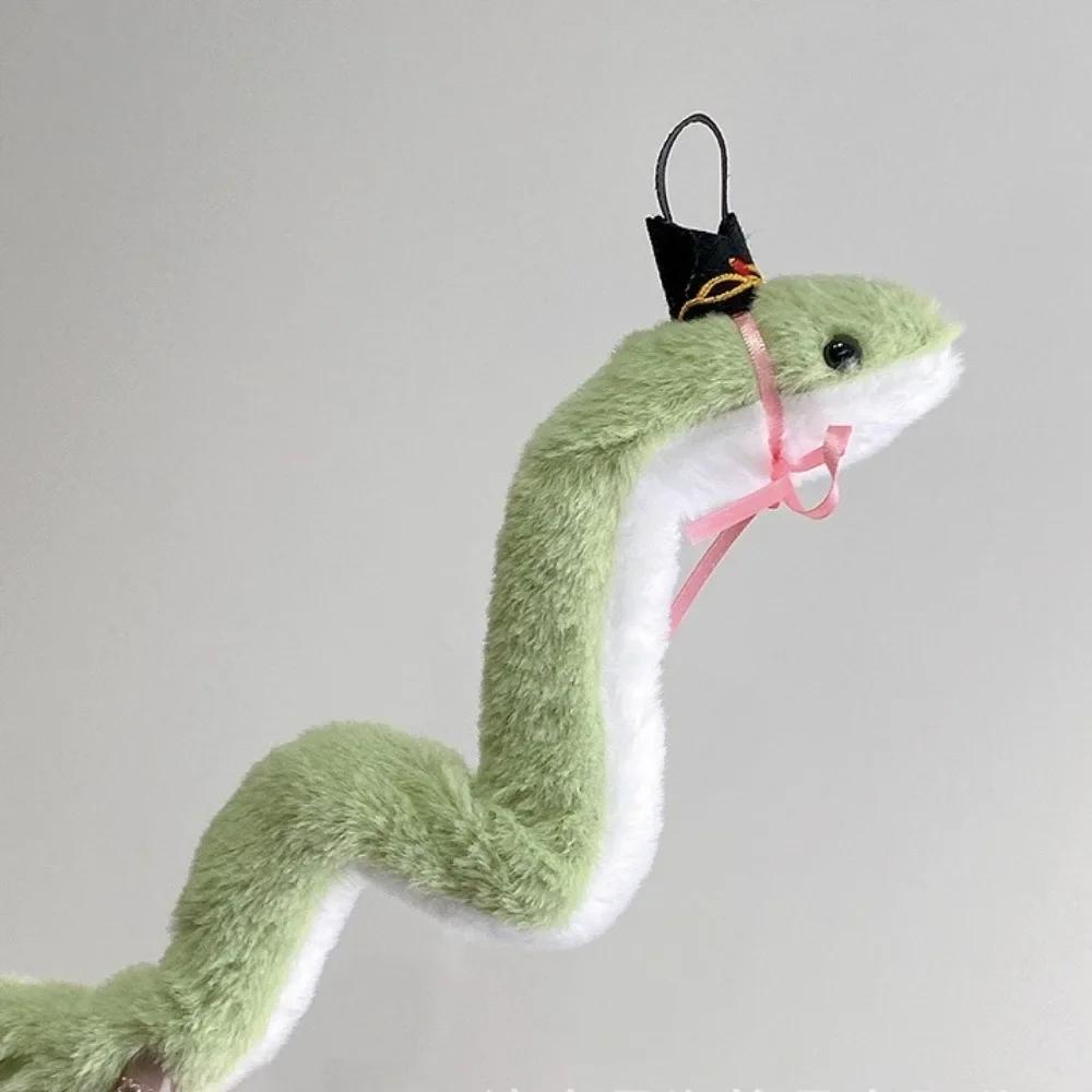 Year of The Snake Plush Toy Wrap Around Arm Little Snake Stuffed Plush Doll Comfort Kawaii Green Snake Animal Doll Children Gift