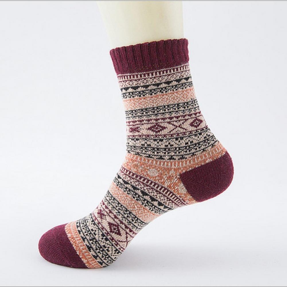 Vintage Style Mid-calf Socks Ethnic Style Printed Women's Winter Socks 5 Pairs of Thick Knitted Warm Anti-slip for Indoor