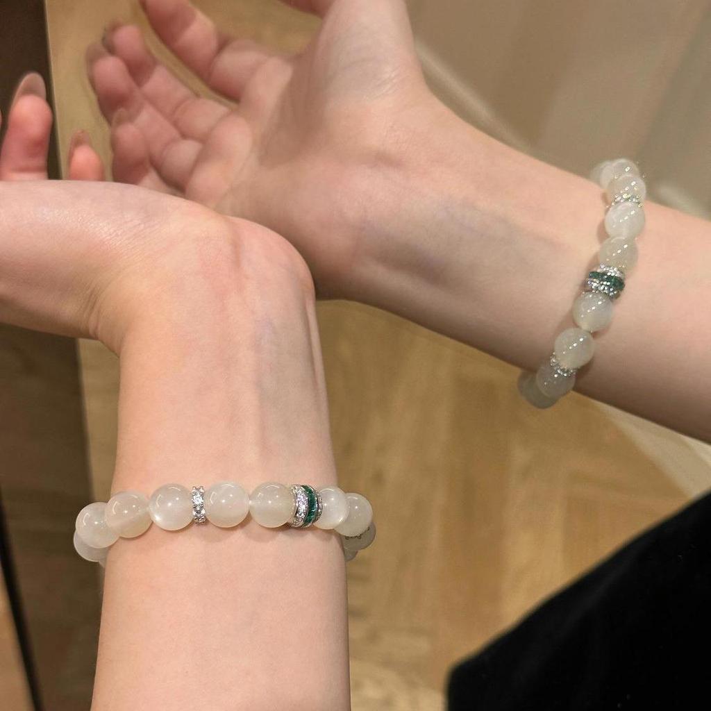 Chinese Moonstone Jade Bracelet: Elegant, Trendy & Versatile Accessory for Women
