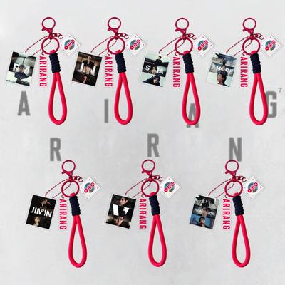 BTS ARIRANG Themen-Schlüsselanhänger, Bangtan Boys Foto-Anhänger mit rotem geflochtenem Seil, Kpop ARMY Fans Taschen-Accessoire, Kpop Idol Taschen-Anhänger für ARMY Fans