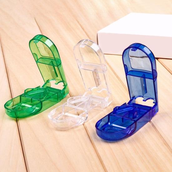 Oppbevaringsboks for pillekutter med skarpt blad BPA-fri næringsmiddelkvalitet Enkel å bruke Kompakt bærbar nettbrettdispenser Pillesplitter