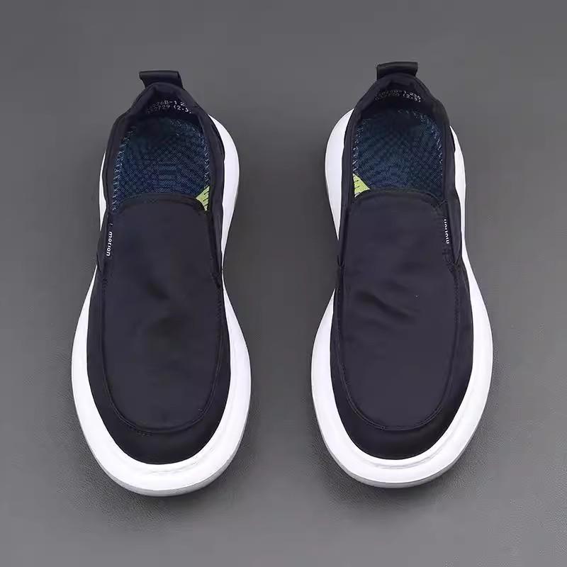 Men's shoes 2025 summer new platform canvas comfortable casual men's cloth shoes lazy foot fitting versatile loafers