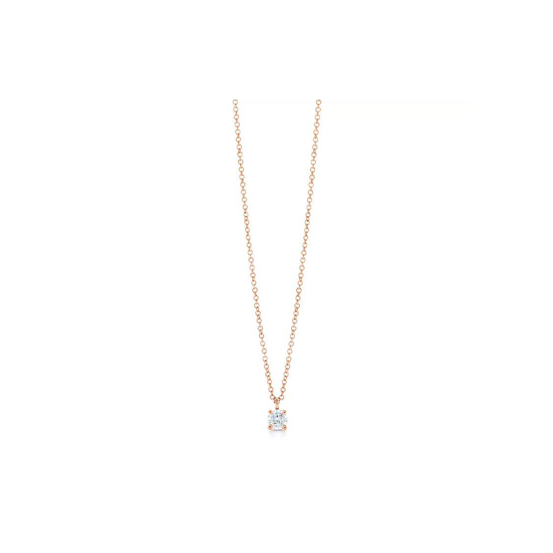 

Tiffany & Co. Серія «Солітер» Чотирьохзубцеве кріплення Діамант Ніжне 18-каратне золото Намисто для жінок GRP06422 Box