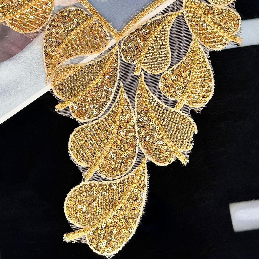 1Pcs Golden Sequin Beaded Embroidery Leaf-Shaped Collar Patches Applique Clothing Accessories