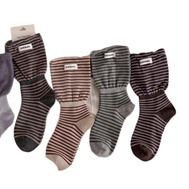 Wide-mouthed Socks for Autumn and Winter, Flared Flared Striped Socks, Women's Fabric Label Pile Socks, Women's Loose Mid-calf Socks