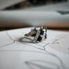 Серебряное кольцо с натуральным сапфиром 5.625ct, фианитами, вес изделия 5,4 гр (2202875)