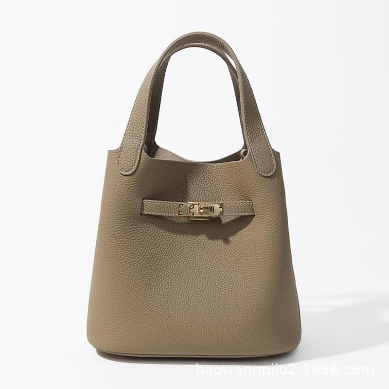 Bolsa de Hombro y Cruzada Sencilla para Mujer 2025 Verano Diseño Coreano de Nicho Bolso Cubo de Gama Alta