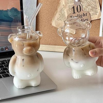 Tazza da caffè con orso carino creativo da 320 ml con cannuccia Tazza trasparente Tazza da birra Latte Caffè Acqua Tazze all'ingrosso Set di tazze in vetro per bevande