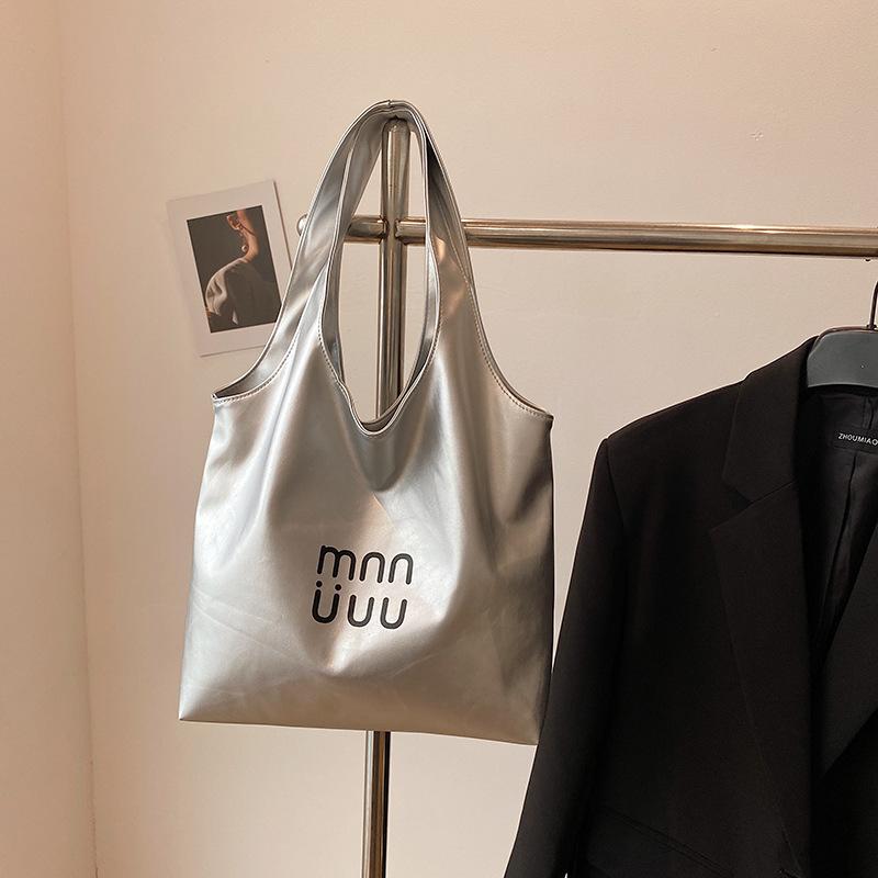 Casual Large-capacity Bag Women's 2025 New Fashion Commuter Shoulder Bag College Student Class Bag Tote Bucket Bag