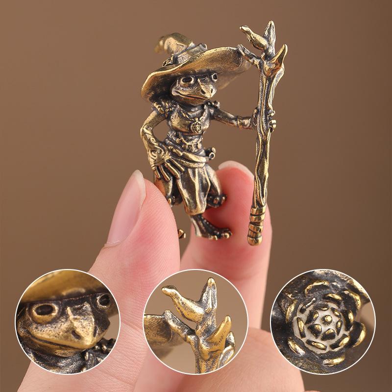 

Винтажная латунная статуэтка волшебника-лягушки, настольное украшение, металлические милые фигурки, миниатюры, украшения для дома и офиса, украшения для автомобиля A