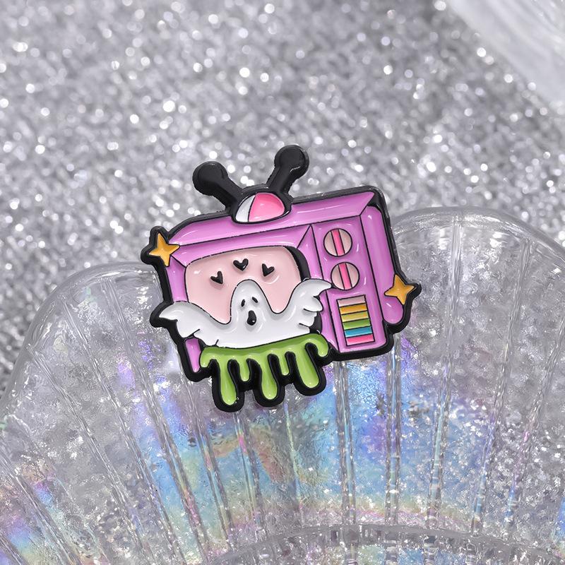 Television Colorful Pink Brooch Creative Alloy Pin With Cartoon Character For Enthusiasts Fashion