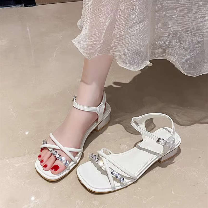 Beautiful high heels thick heel versatile fairy wind beach shoes female 2025 summer new French rhinestone open-toed sandals