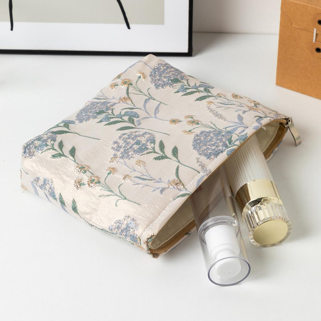 Floral Embossed Makeup Bag With Large Capacity For Daily Use And Travel Storage
