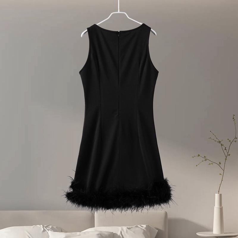 Elegantní Peří Patchwork Krátké Párty Šaty Dámské Slim O-výstřih Bez rukávů Vysoký Pas Dámské Šaty 2025 Dámské Sexy Večerní Šaty