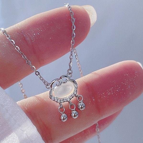 White Chalcedony Peace Lock Necklace for Women Light Luxury Niche Design Sense Auspicious Cloud Long Life Lock Chain Gift for Girlfriend Best Friend