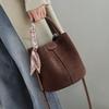 Bucket Bag 2025 New Women's Bag Autumn Winter Single Shoulder Handbag High-end Fashion Versatile Commuter Crossbody Bag