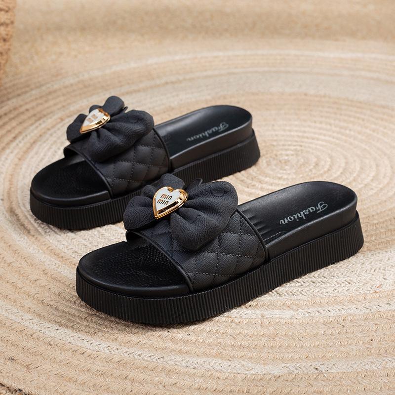 Fashion Fashion Internet Celebrity Korean Version of Summer Outer Slippers Women Thick Bottom One-word Drag Non-slip Beach Cool Slippers