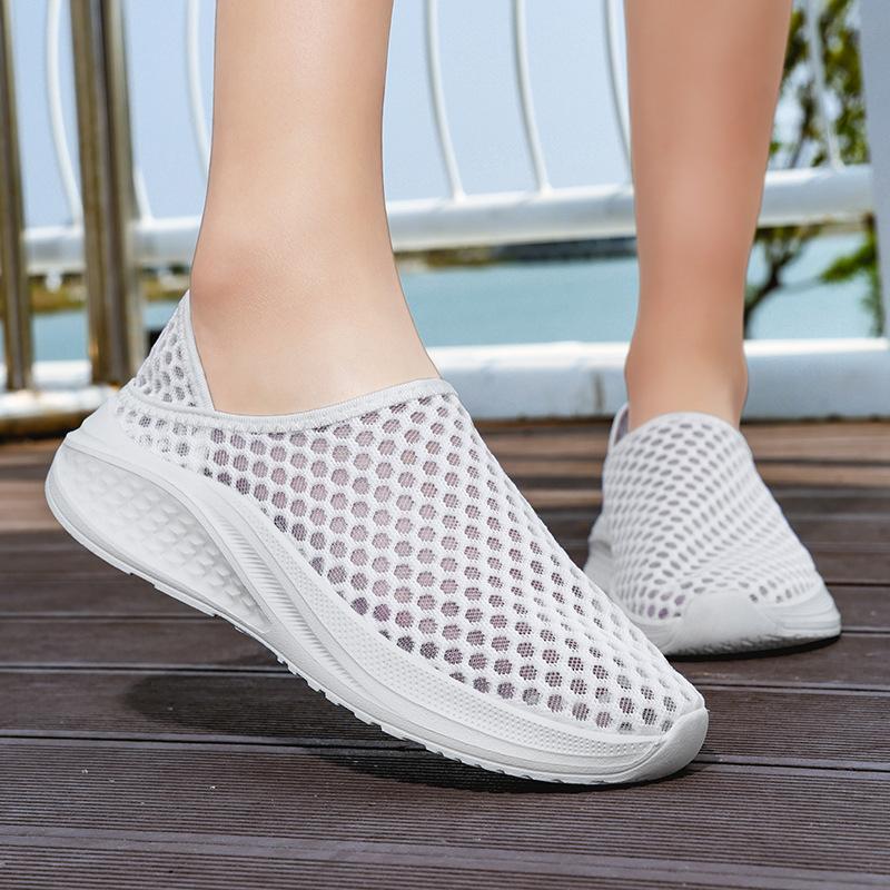 Fashion 36-48 Size Hollowed Out Mesh Shoes for Men and Women Light Breathable Walking Men Shoes Summer Comfortable Casual Men Sneakers