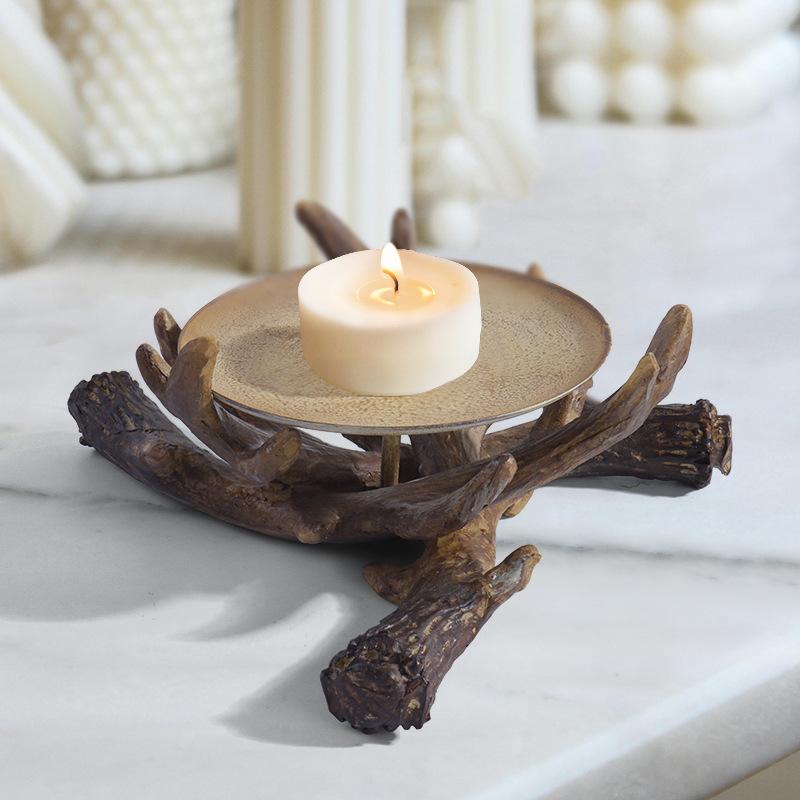 Vintage Resin Antler Candle Holder Rustic Iron Plate Candlestick Home Living Room Decor Desktop Fireplace Holiday Ornament Craft