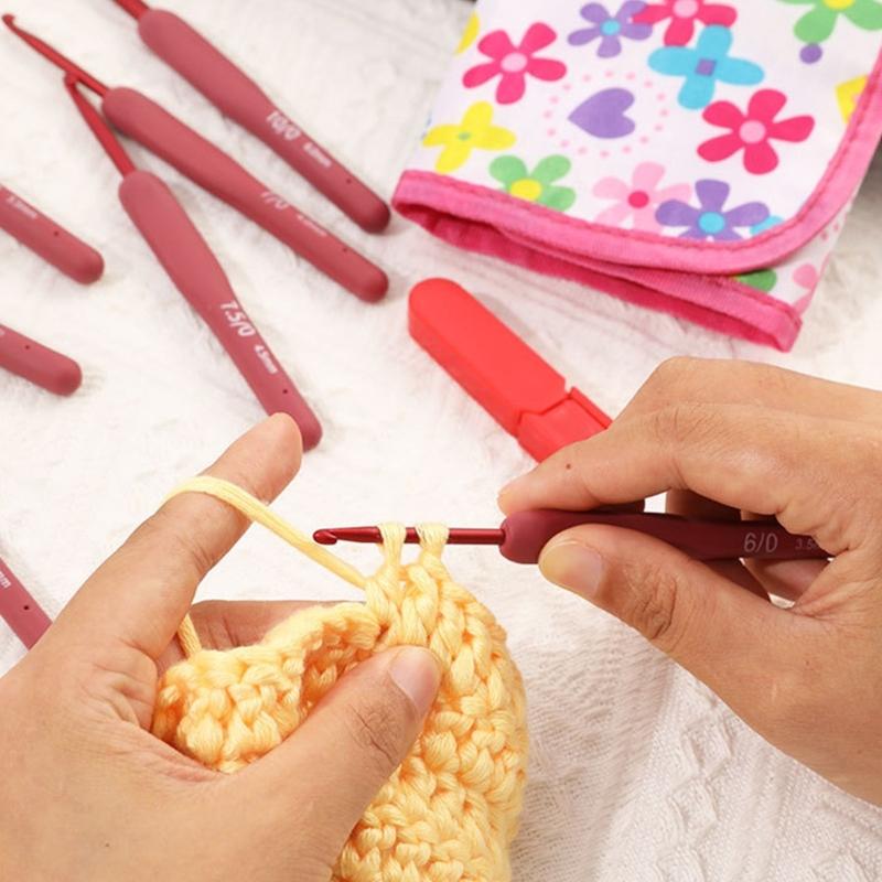 9Pcs Ergonomic Crochet Hook With Storage Case and Scissors 2.0mm-6.0mm Aluminum Crochet Needle For Beginner Knitting