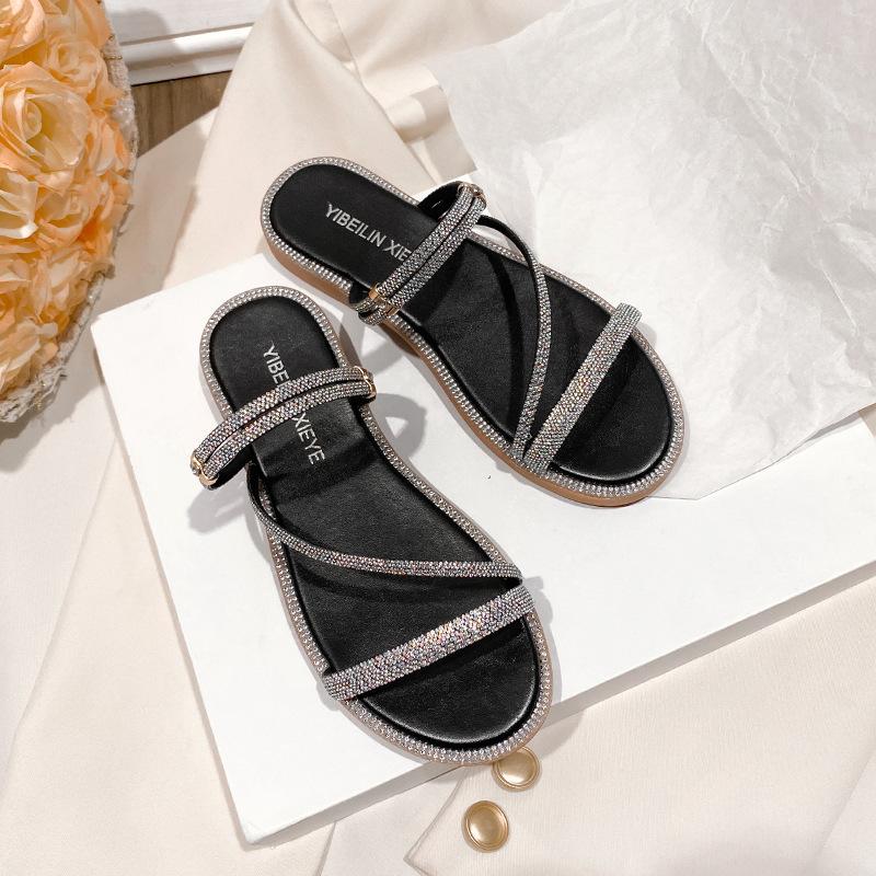 

Лето 2025 года, новые импортные тапочки большого размера со стразами на плоской подошве, женские туфли с открытым носком и двумя сандалиями 35 чёрный