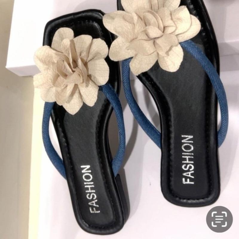 Summer wear retro flower slippers women's new with skirt flat bottom seaside beach sandals