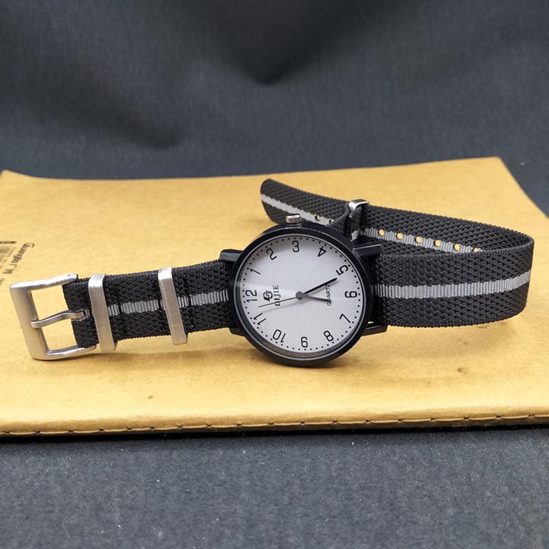 Cinturino per Orologio in Nylon Integrato Stile NATO (20-22mm)
