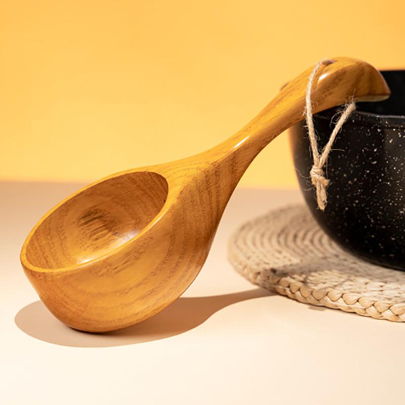 1Pieces Japanese Wooden Kitchen Gadgets Large Soup Ladle Japanese Short Handle Porridge Spoon Soup Ladle Outdoor Tableware