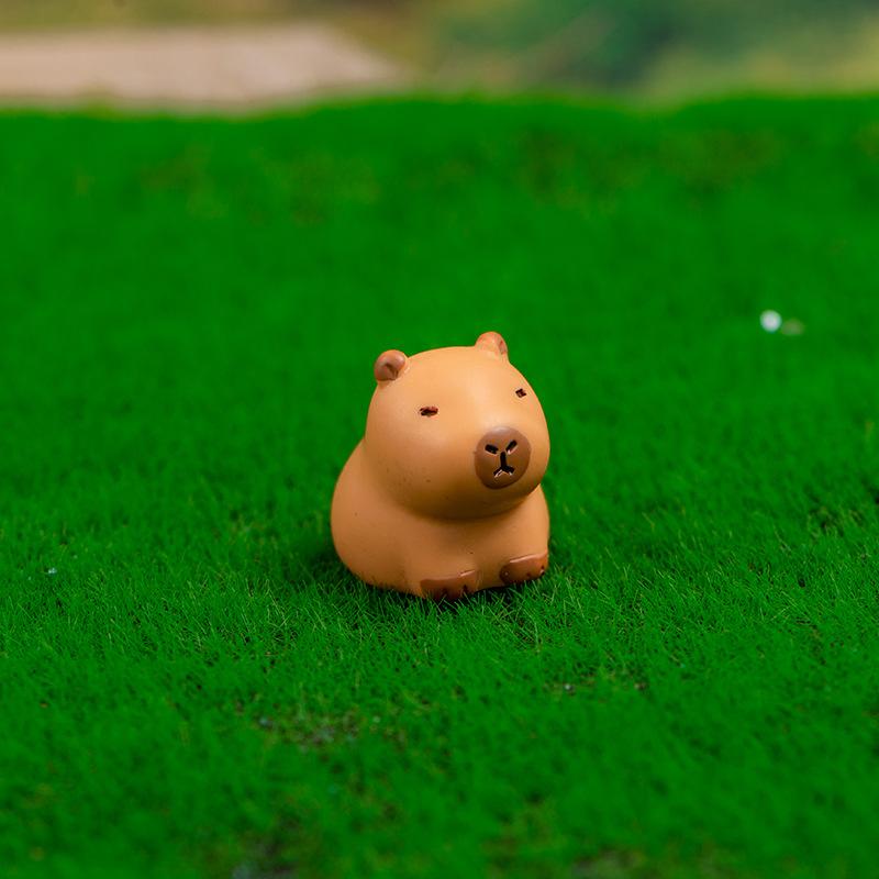 Miniature Cartoon Capybara Model Figurine Desk Garden Landscape Ornament Resin Craft Home Office Decor Car Desktop Decor Gifts