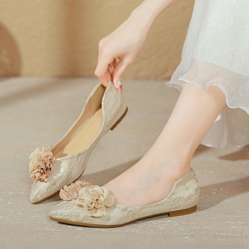Fashion Sweet Ladies Flower Flat Shoes Lace Embroider Ballet Flats Pointed Toe Floral Slip On Loafers Women Moccasins Plus Size 41-45