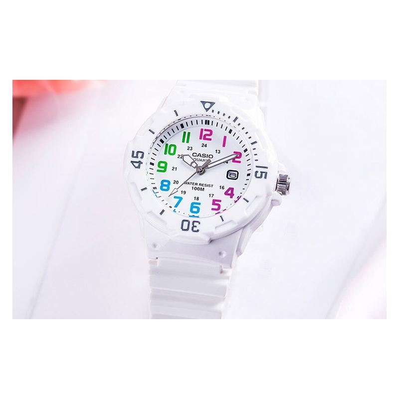 Casio STANDARD Series Quartz Movement Resin Strap Japanese and Korean Women's Watch White Dial LRW-200H-7B