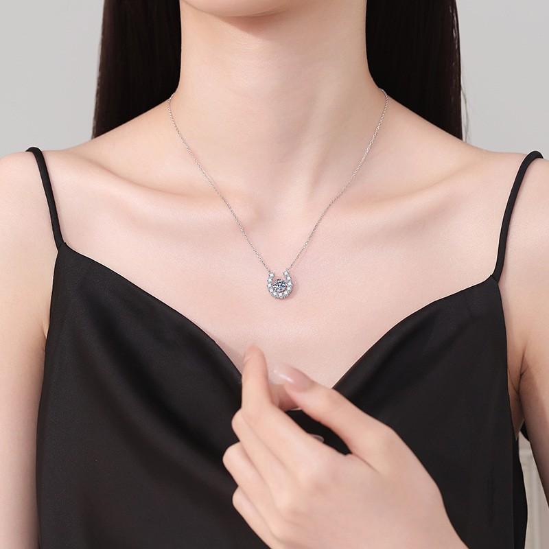 D Color 1ct Moissanite U Shaped Pendant Necklace Cross Chain Women
