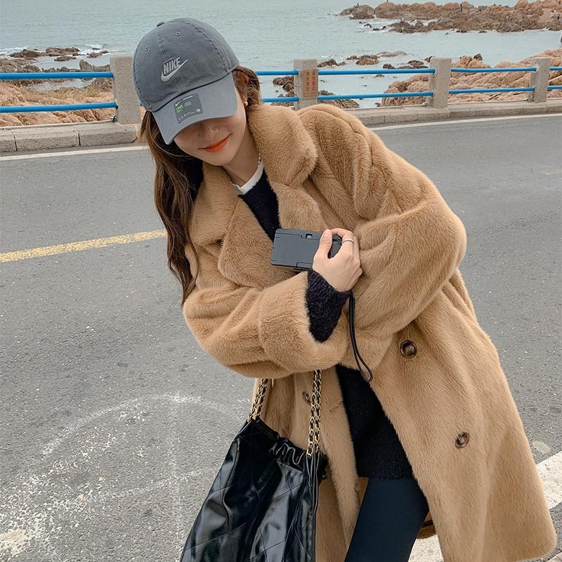 Come to the picture and sample of the new women's short imitation fox fur collar jacket.