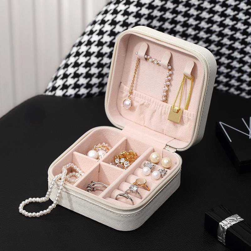 Portable Travel Jewelry Box Jewelry Organizer Display Jewelry Case Leather Earring Ring Necklace Storage Box