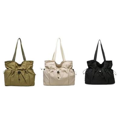 Large Capacity Pleated Shoulder Bag - Simple and Fashionable Tote for College Students and Women