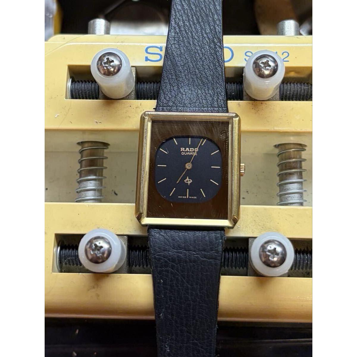 Б/у Квадратные часы RADO 717.2014.2 Кварцевые Заменена батарейка Rado
