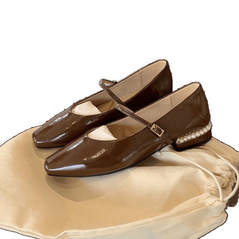 ~ Ein Wort mit Perlenlicht Mund dicker Absatz Mary Jane Einzelschuhe Damen kleine Lederschuhe