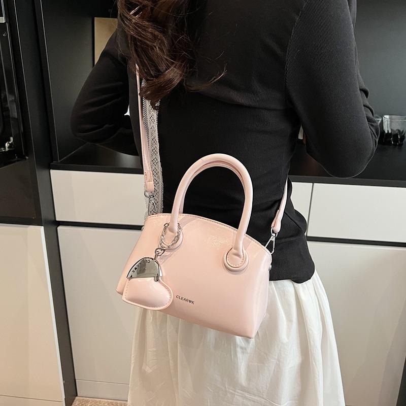 Niche Fashion Hand-carried Shell Bag Women's New Versatile Shoulder Bag Simple Casual Messenger Bag