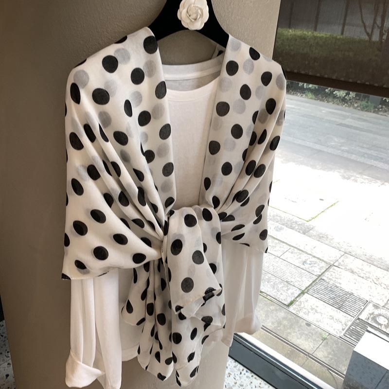 Retro Fashion Elegant Polka Dot Print Silk Scarf Scarf Shawl Spring And Summer Women'S Versatile Temperament Outer Scarf Shawl