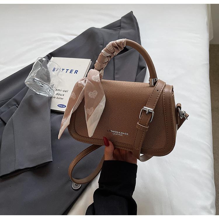Popular small bag women's 2025 spring and summer new portable small square bag fashionable versatile texture messenger bag