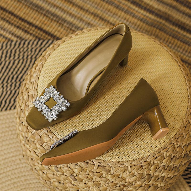 Square head high heels thick heel 2025 new spring and autumn mid-heel niche trendy shoes shallow mouth rhinestone square buckle French single shoes