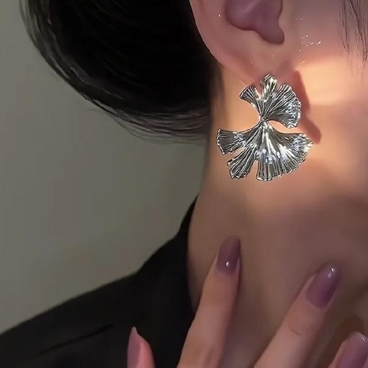 Ginkgos Leaf Shaped Earrings Easy Maintenance Everyday Wear Fashionable Women Accessory Alloy Texture for Fashion Look