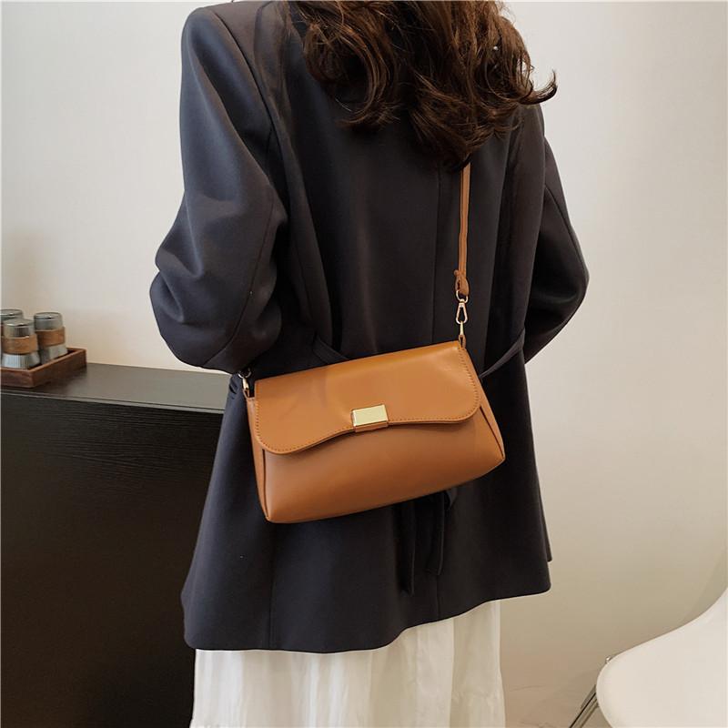 Trendy Retro Mini Shoulder Bag For Women With Chic Design And Soft Pu Material