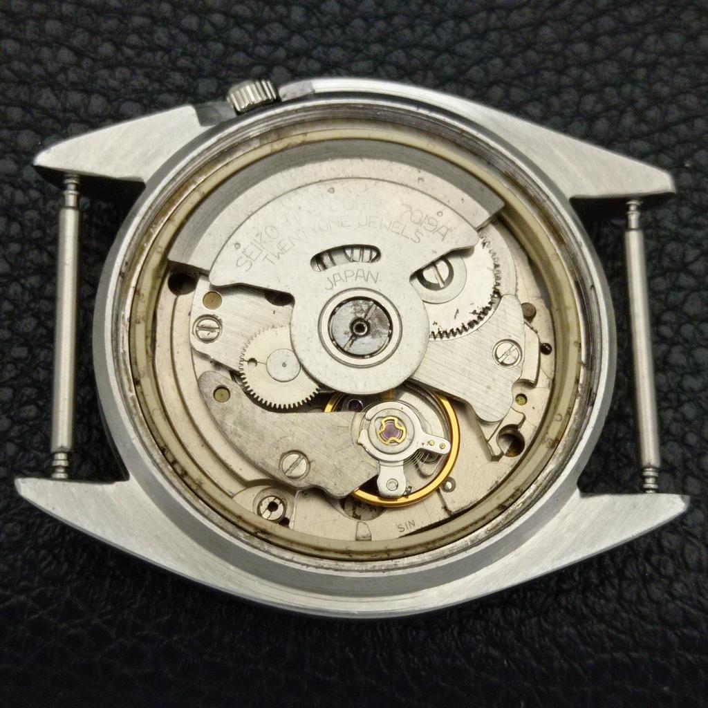 JAPONSKÉ VINTAGE SEIKO 5 AUTOMATICKÉ 7019A PÁNSKÉ HODINKY S ČERNÝM CIFERNÍKEM a701575-5 R206b-a701575