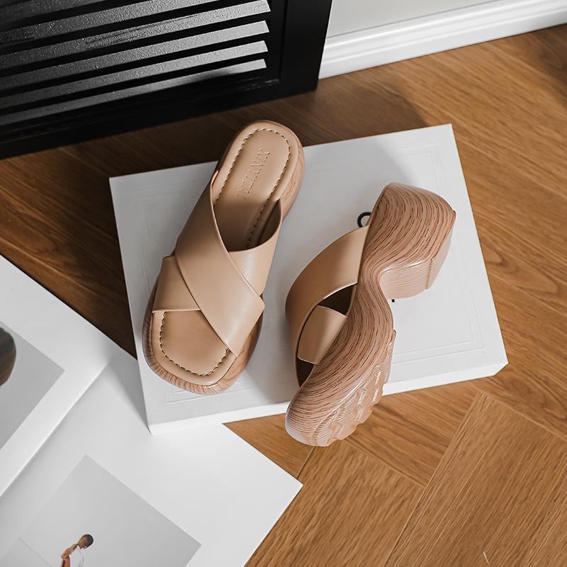 Thick-soled cool slippers women's summer new cross-strap muffin sole small height-increasing shoes wear beach Roman shoes women