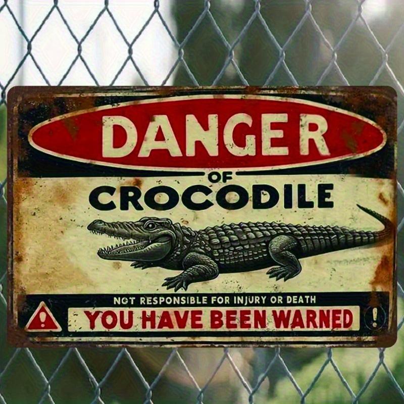 

Alligator Danger Vintage Metal Signage 787 inches x 1181 inches predrilled weatherresistant wall decoration suitable f 20x30cm（7.8x11.8inch）